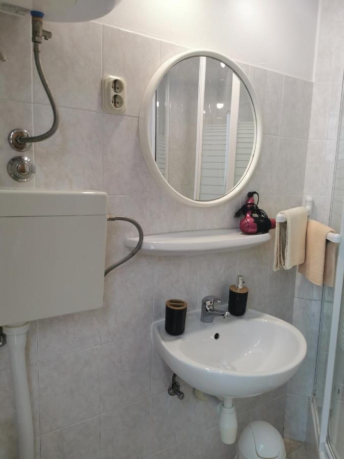 Apartman Tudor Kuzma Хвар Екстериор снимка