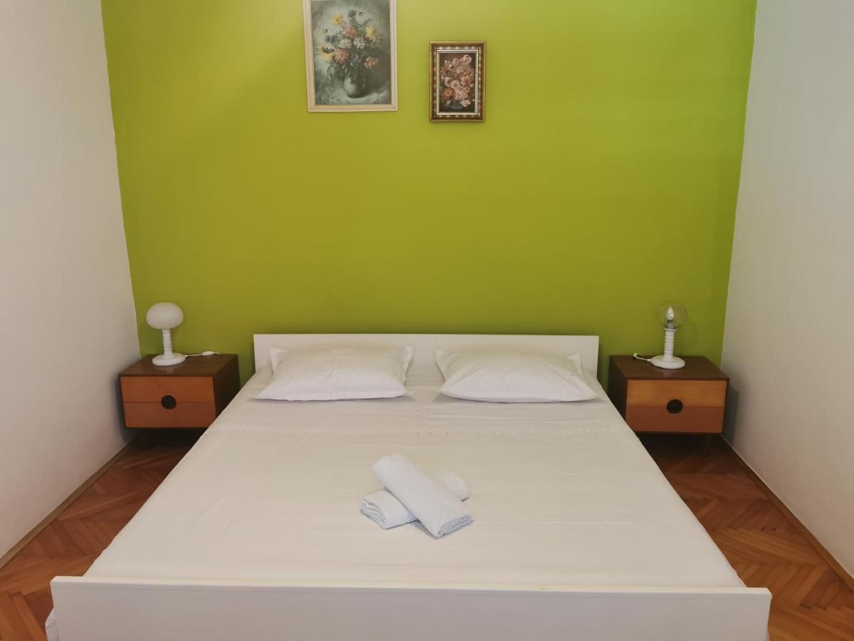 Apartman Tudor Kuzma Хвар Екстериор снимка