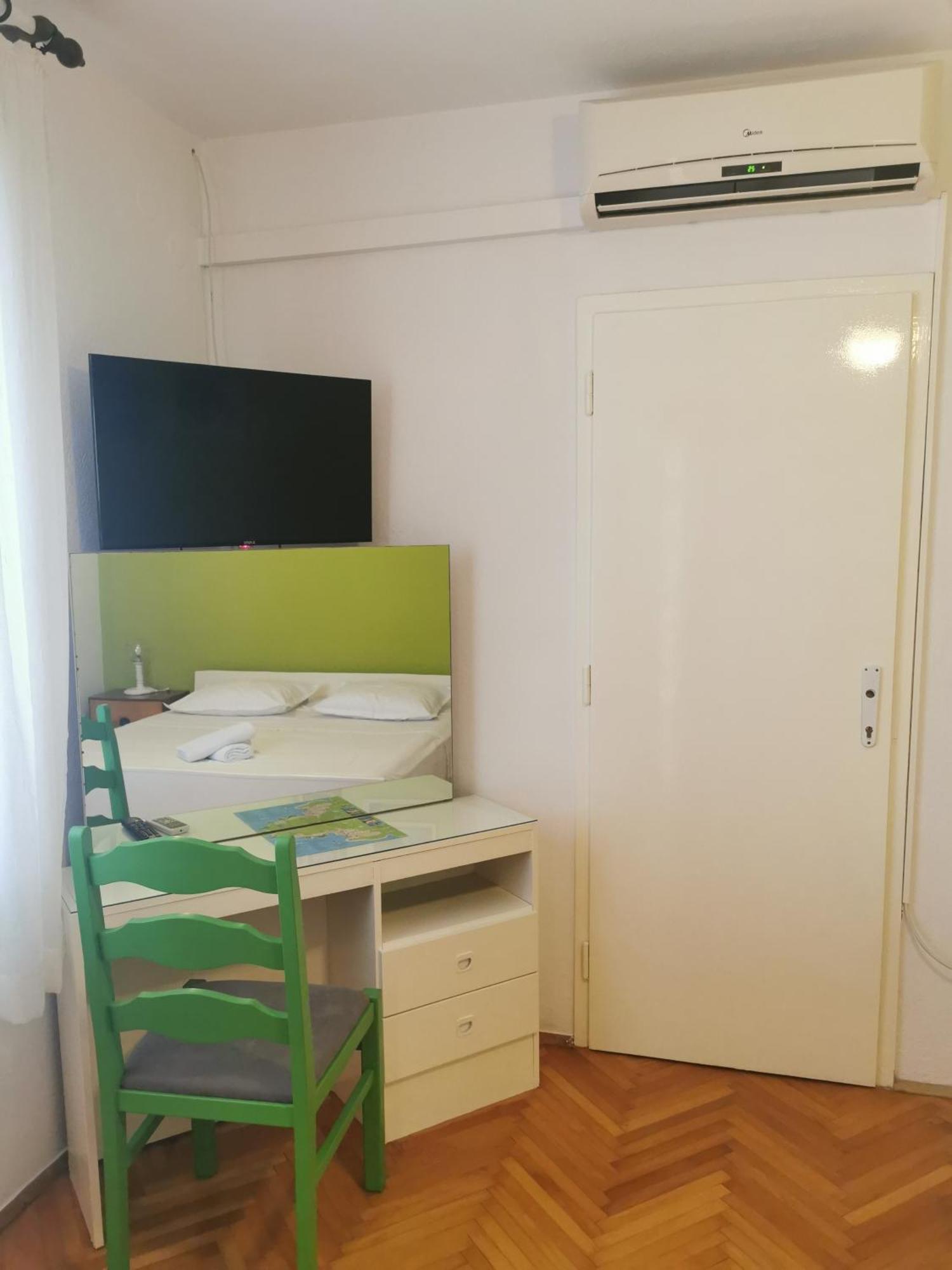 Apartman Tudor Kuzma Хвар Екстериор снимка