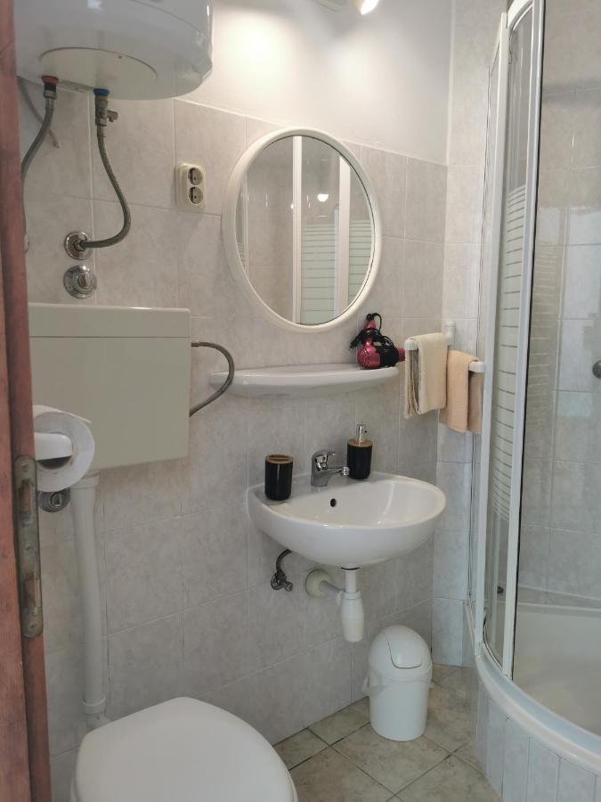 Apartman Tudor Kuzma Хвар Екстериор снимка