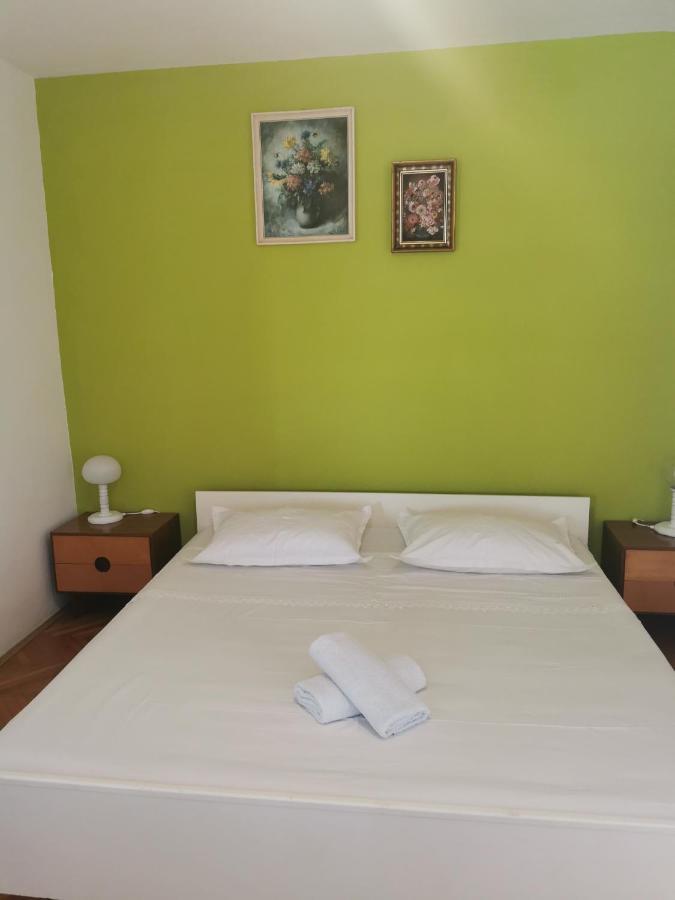 Apartman Tudor Kuzma Хвар Екстериор снимка