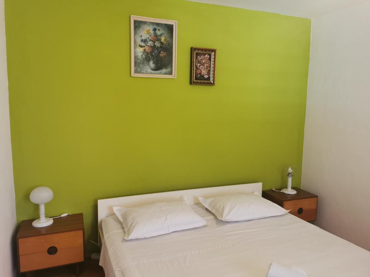 Apartman Tudor Kuzma Хвар Екстериор снимка